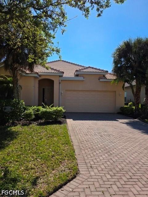 2267 Bainmar Dr., Lehigh Acres, FL 33973