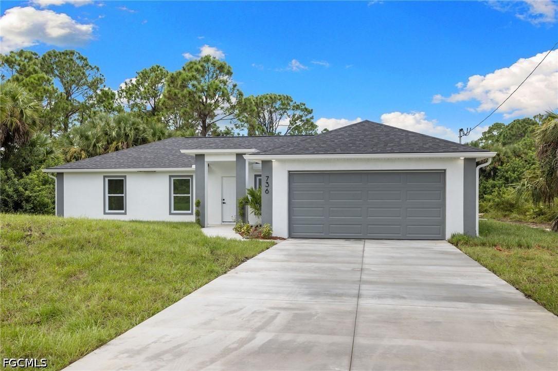 6018 Paula Ave., Lehigh Acres, FL 33971