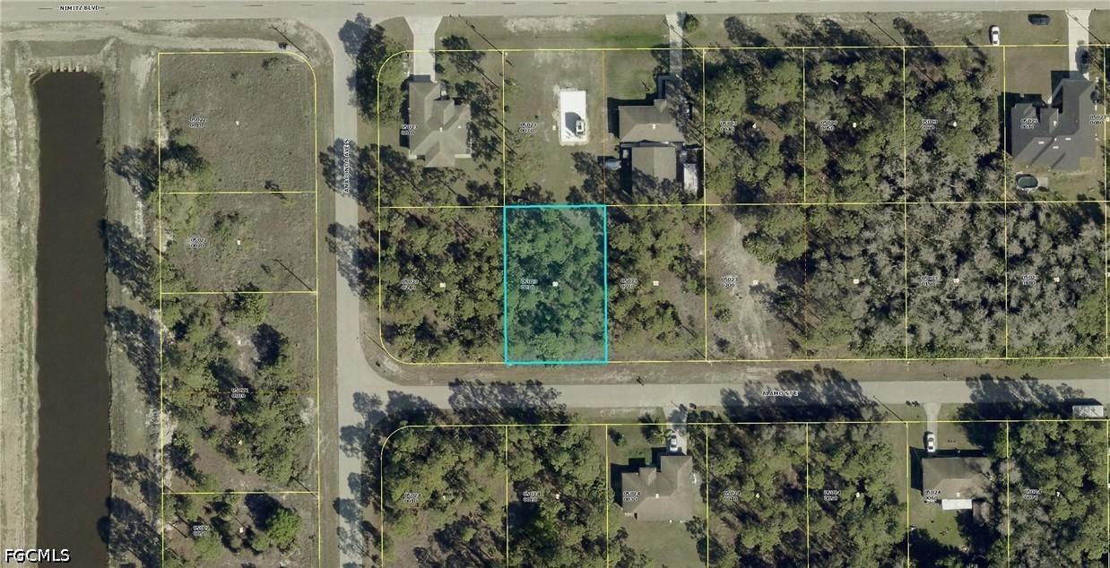 713 Alamo St., Lehigh Acres, FL 33974