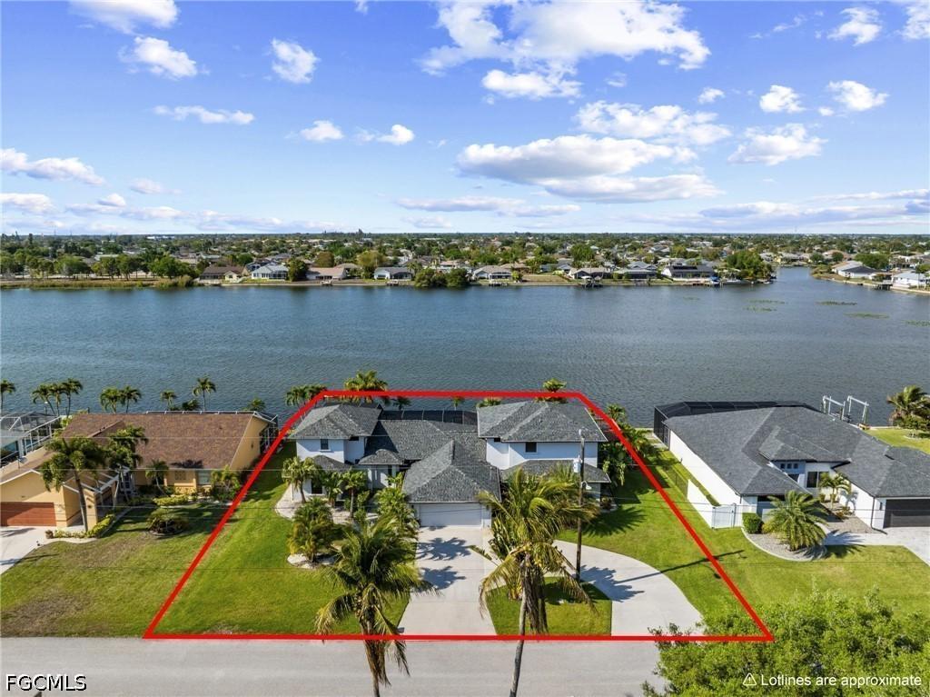313 SE 6th St., Cape Coral, FL 33990