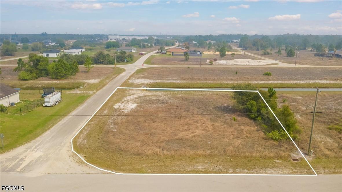 831 Colyer St., Lehigh Acres, FL 33974