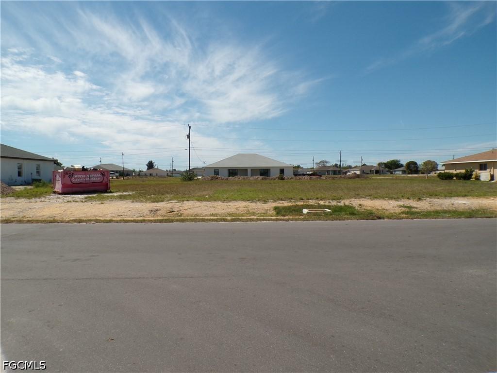 1816 NE 8th Pl., Cape Coral, FL 33909