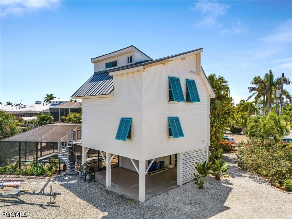 2432 Sycamore St., St James City, FL 33956