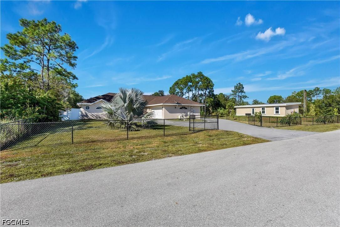 521 Grant Ave., Lehigh Acres, FL 33972
