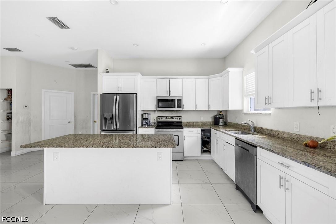 3622 41st Ave., Naples, FL 34120