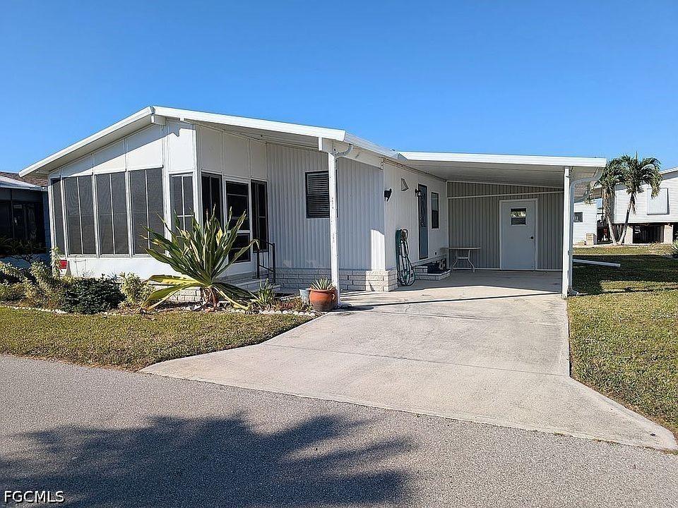 4978 Mullette Ln., St James City, FL 33956