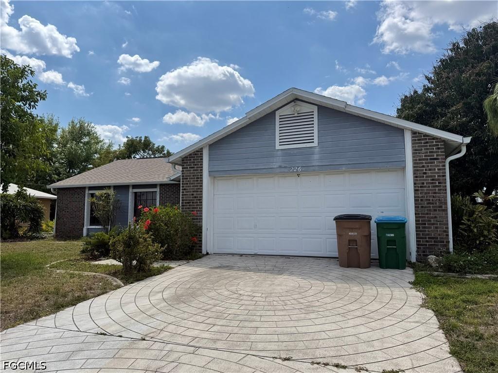 226 NE 13th Pl., Cape Coral, FL 33909