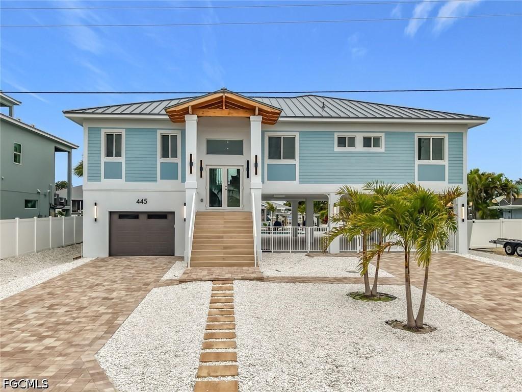 445 Madison Ct., Fort Myers Beach, FL 33931