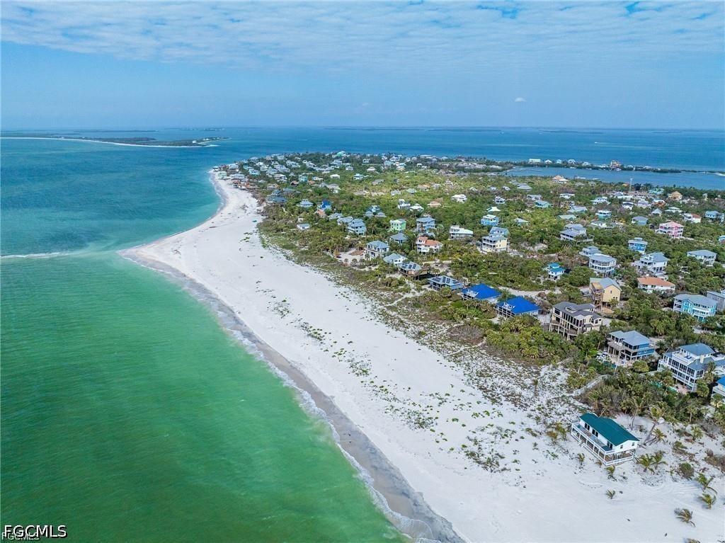 484 Gulf Bend Dr., Captiva, FL 33924