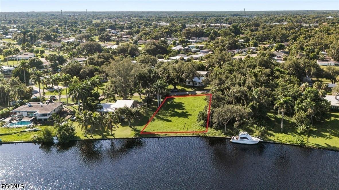 4859 E Riverside Dr., Fort Myers, FL 33905
