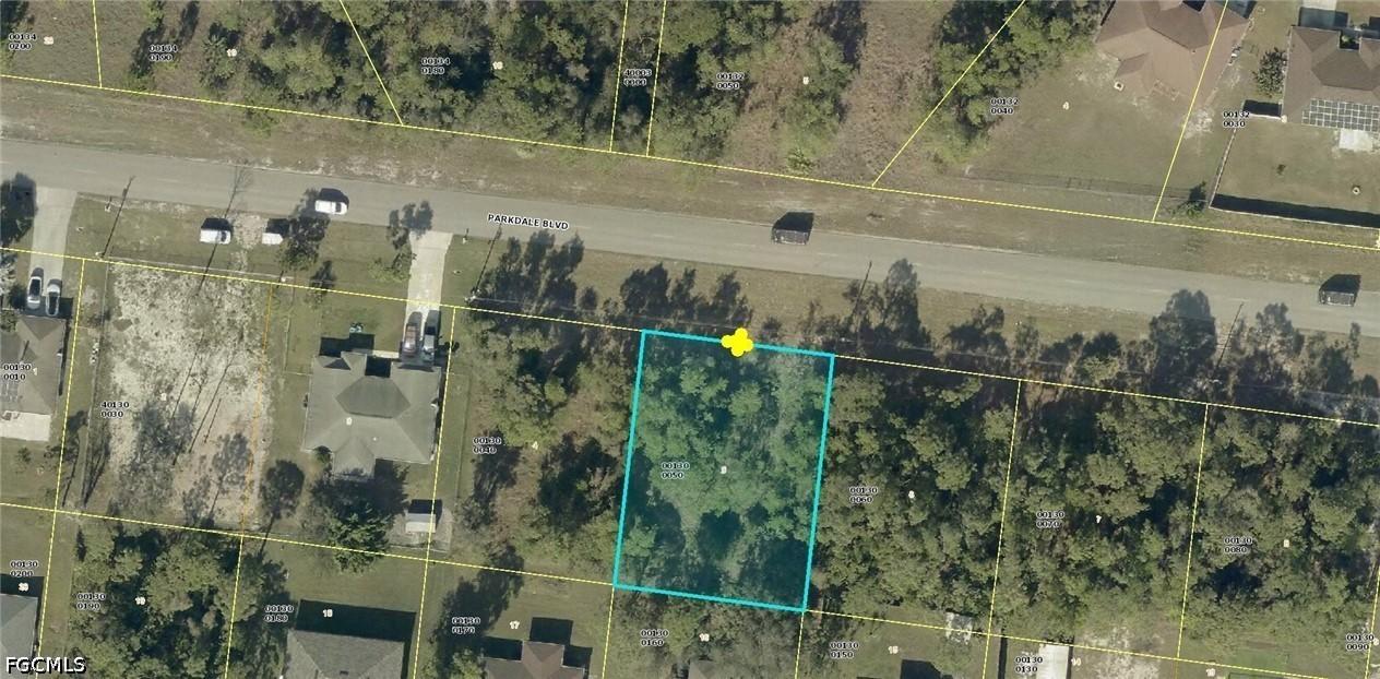416 Parkdale Blvd., Lehigh Acres, FL 33974