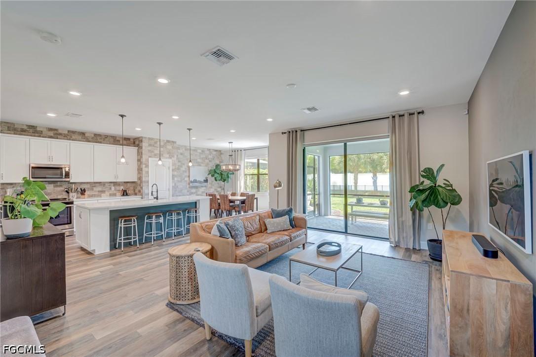 9391 Bramley Ter., Fort Myers, FL 33967