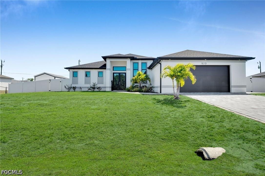 523 NW 16th Pl., Cape Coral, FL 33993