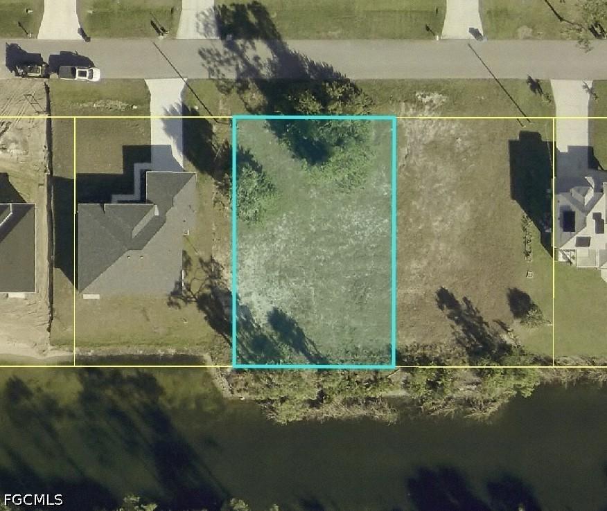 1712 NE 33rd Ln., Cape Coral, FL 33909