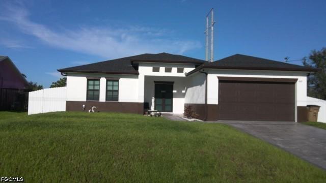 810 Floyd Ave., Lehigh Acres, FL 33976
