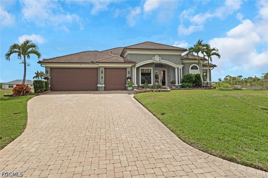 2102 NE 22nd Ave., Cape Coral, FL 33909