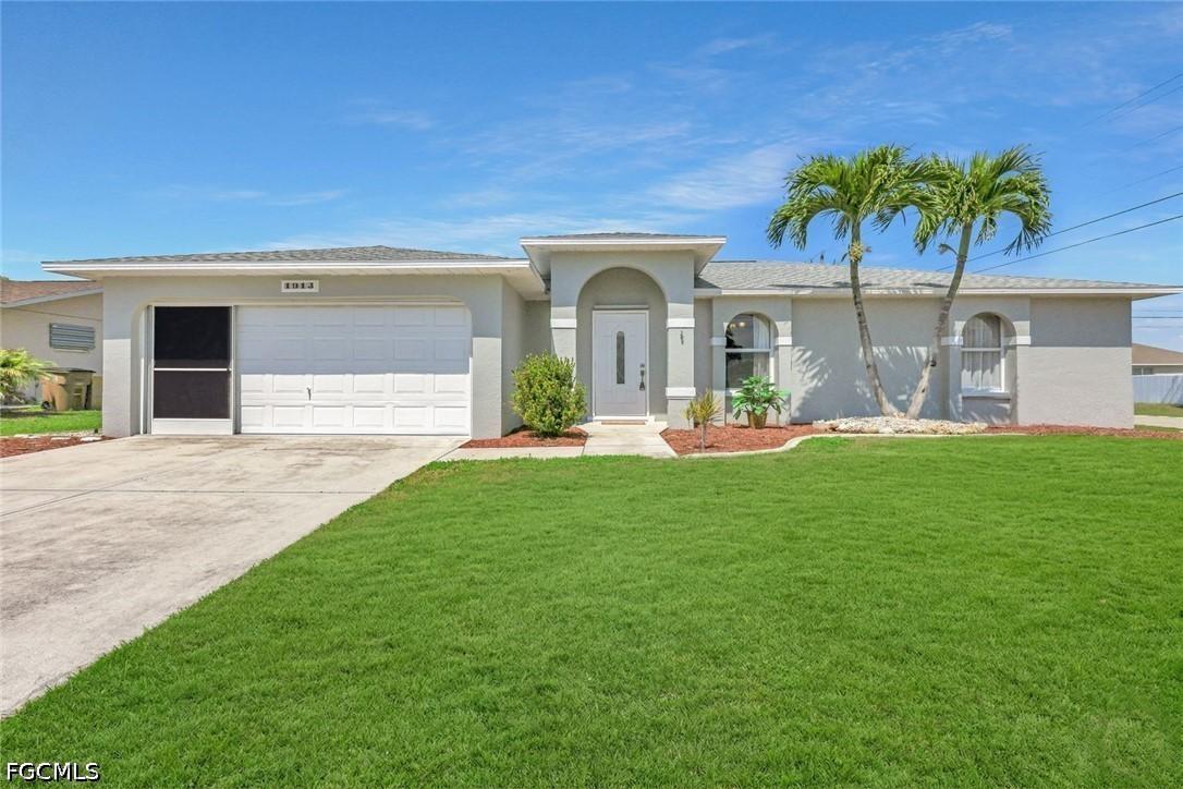 1913 NE 4th Ter., Cape Coral, FL 33909