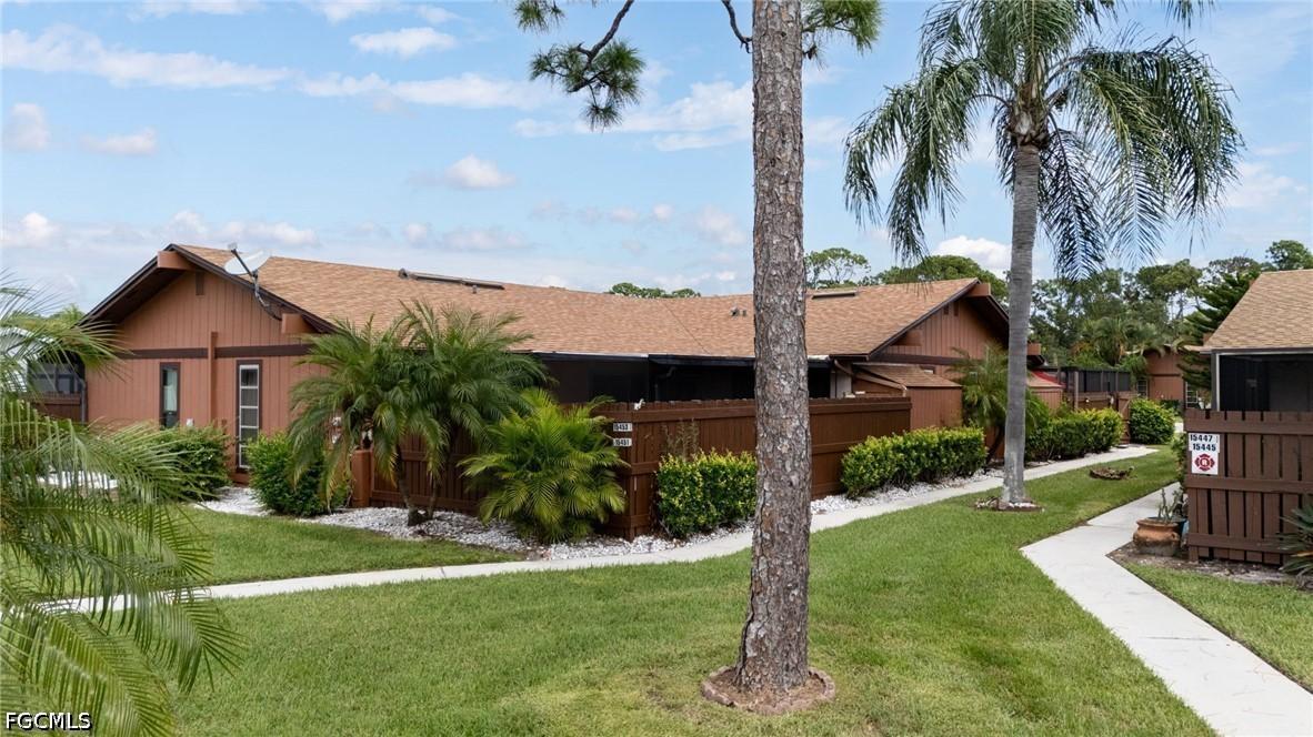 15451 Crystal Lake Dr., North Fort Myers, FL 33917