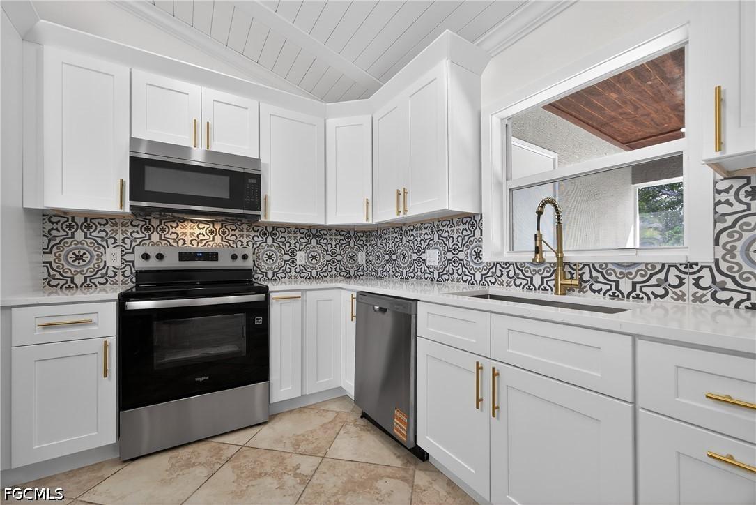 1213 SW 10th Pl., Cape Coral, FL 33991