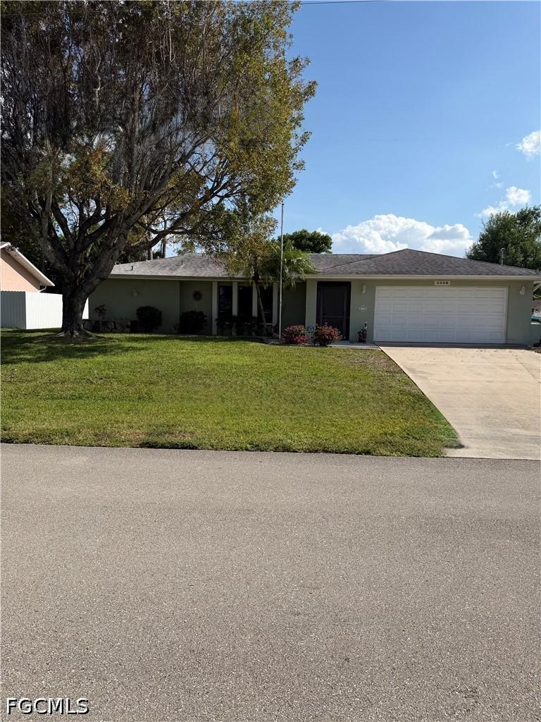 2216 SE 3rd St., Cape Coral, FL 33990