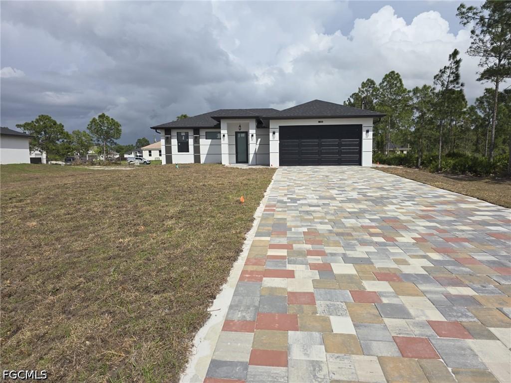 1002 Pine Ave., Lehigh Acres, FL 33972