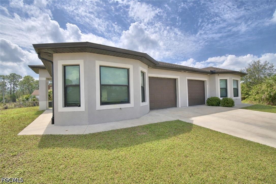 713/715 W 12th St., Lehigh Acres, FL 33972