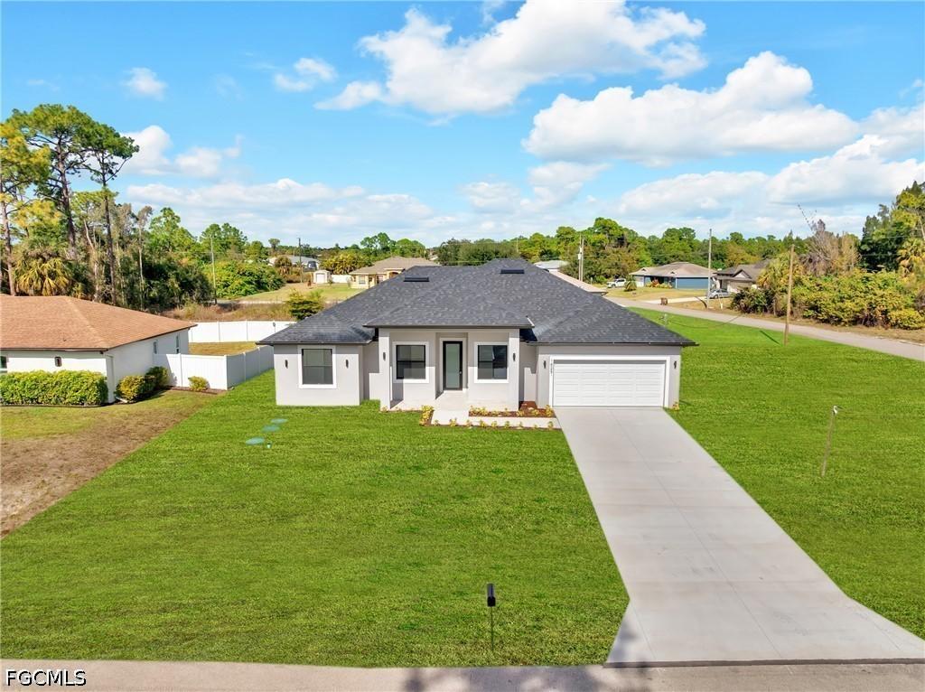 459 Windsor Ave., Lehigh Acres, FL 33974