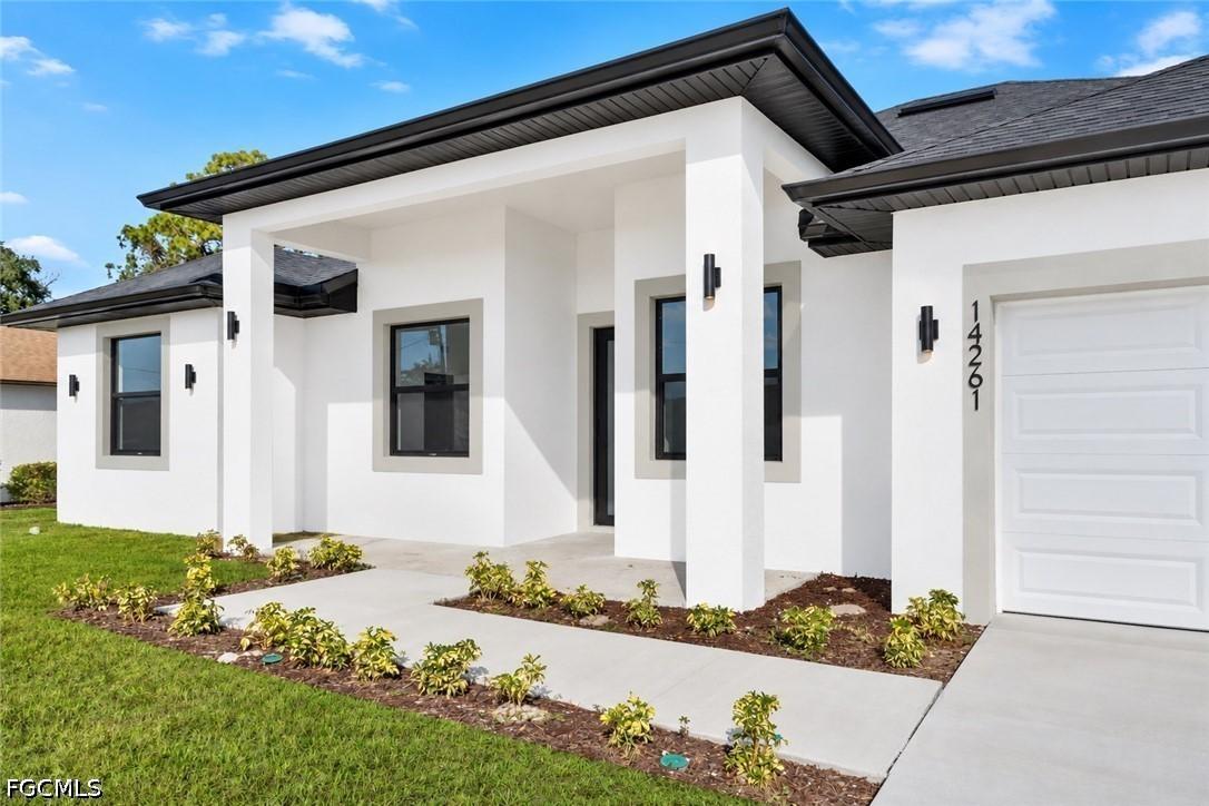 459 Windsor Ave., Lehigh Acres, FL 33974