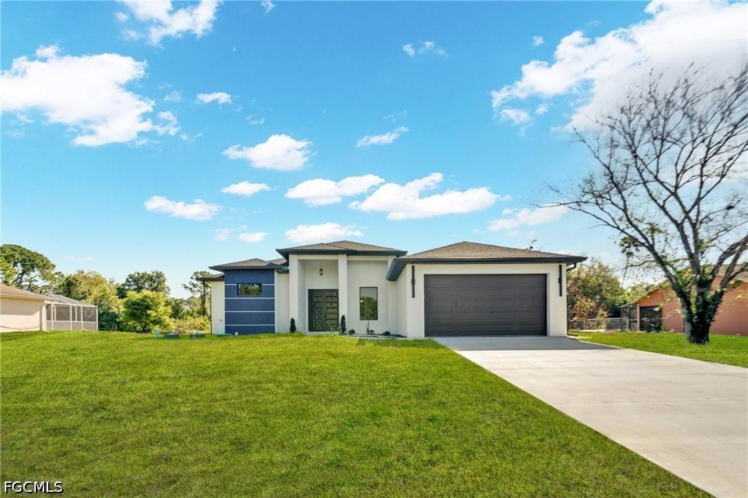 106 Hamilton Ave., Lehigh Acres, FL 33936