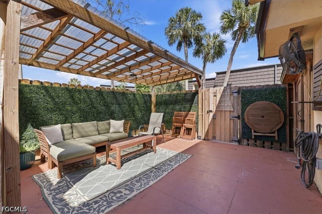 5590 Woodrose Ct. #1, Fort Myers, FL 33907