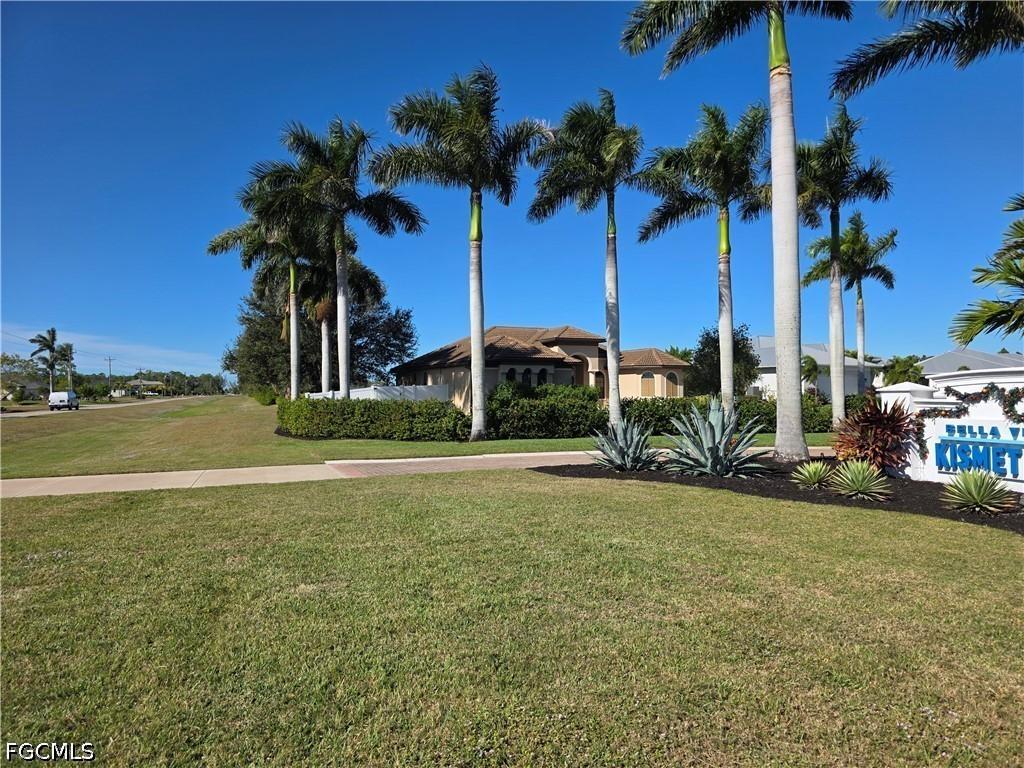 2406 Kismet Lakes Ln., Cape Coral, FL 33993