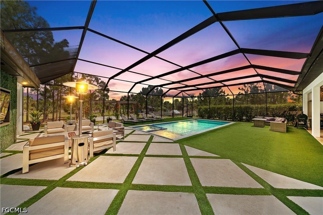 4498 8th St., Naples, FL 34120