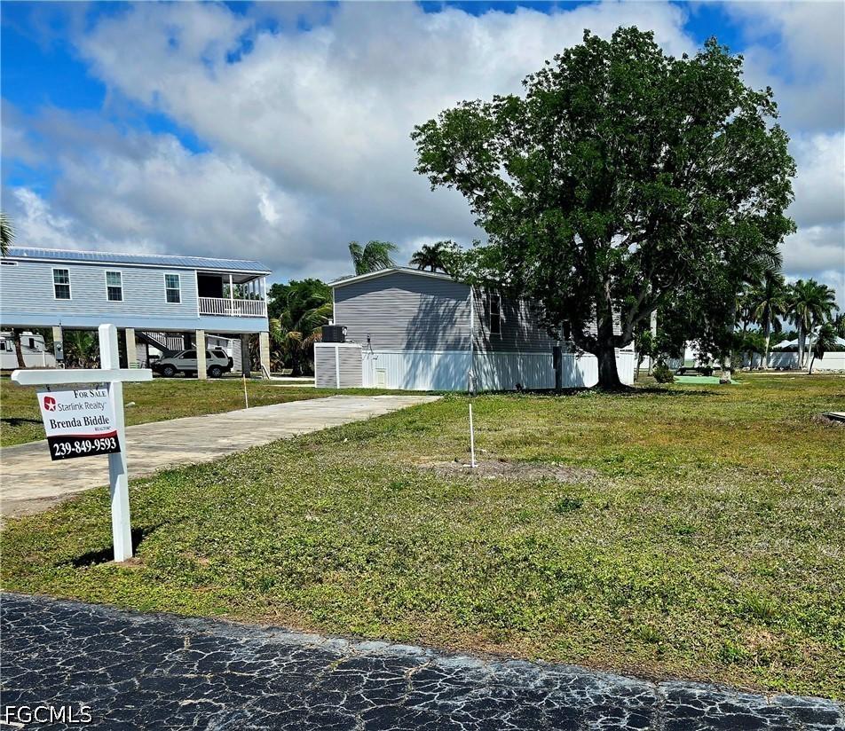 20 Cottonwood Dr., Fort Myers, FL 33908