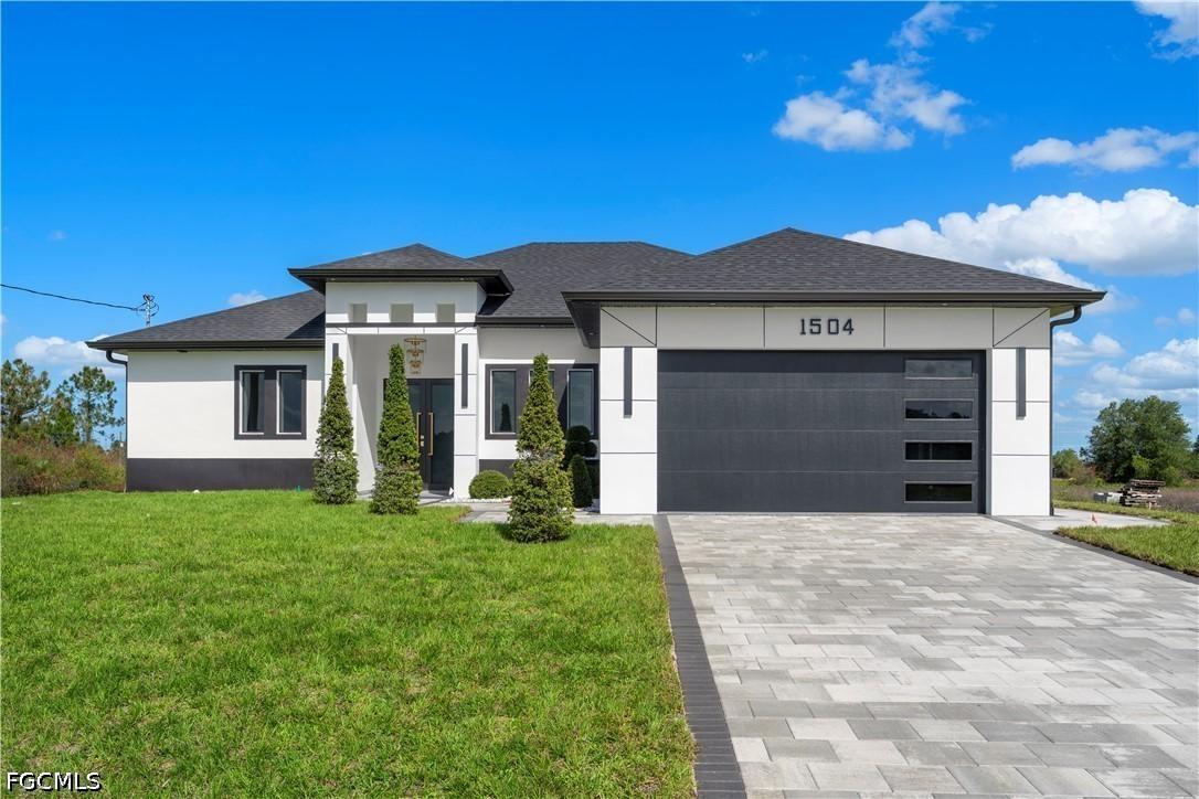 1504 Moore Ave., Lehigh Acres, FL 33972