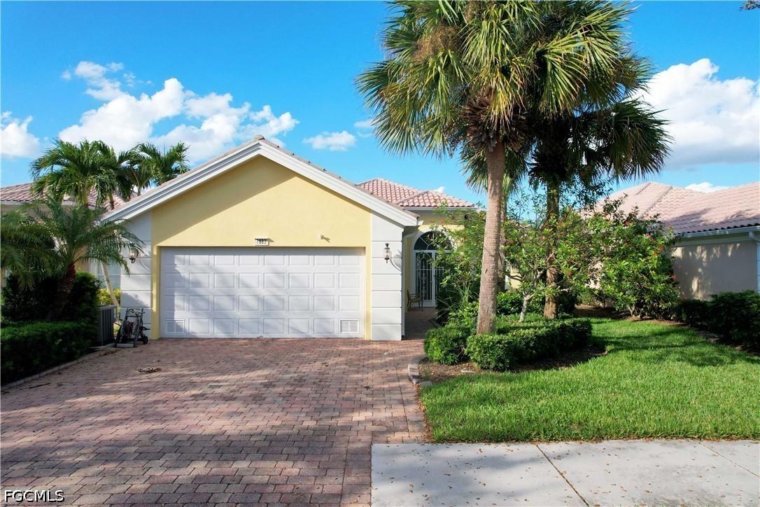 7983 Valentina Ct., Naples, FL 34114