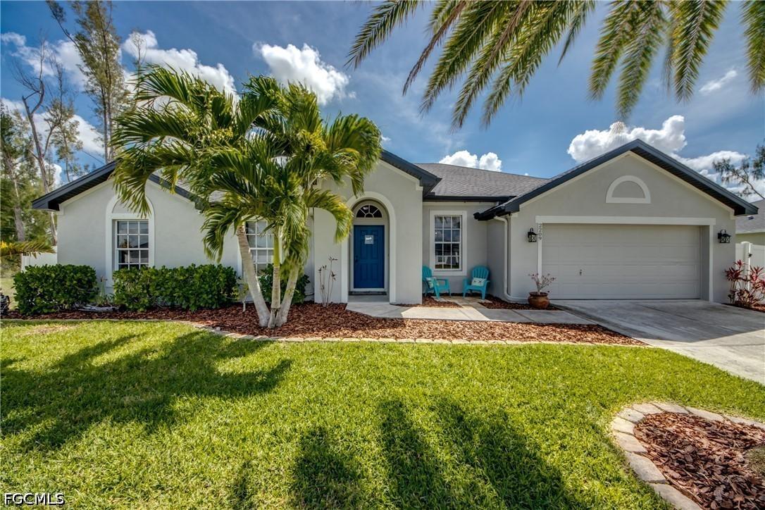 2209 NW 2nd Pl., Cape Coral, FL 33993