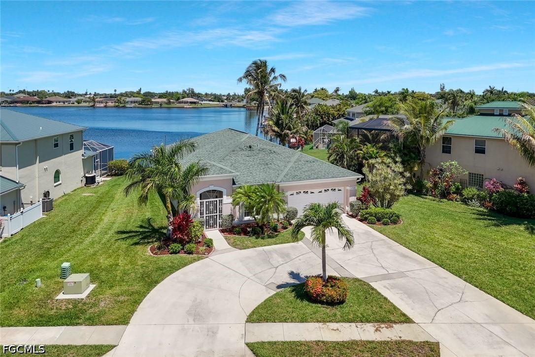 1726 Emerald Cove Cir., Cape Coral, FL 33991