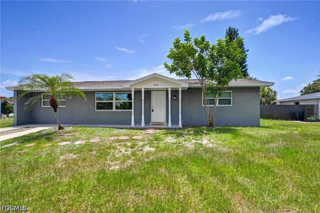 208 Norwich Ave., Lehigh Acres, FL 33936