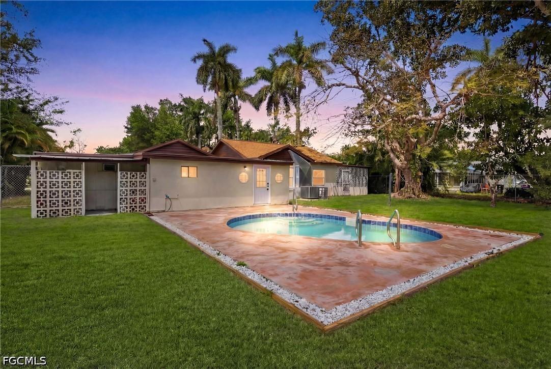 363 New York Dr., Fort Myers, FL 33905