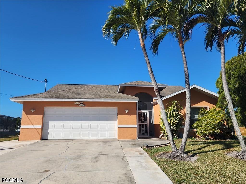 17264 Oriole Rd., Fort Myers, FL 33967