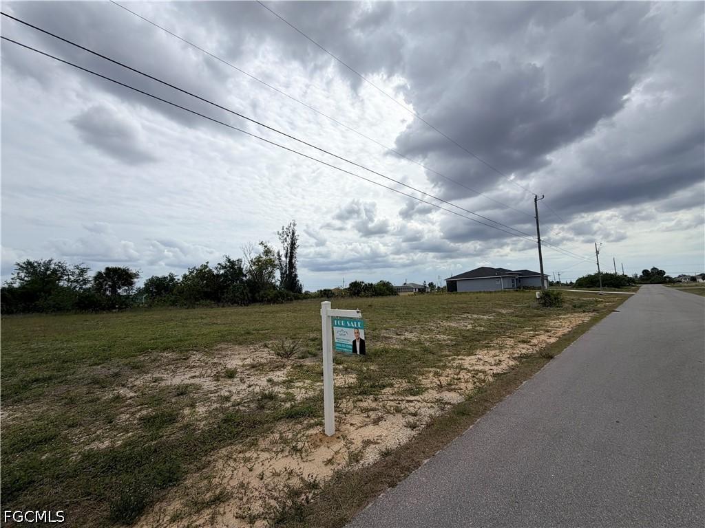 904 NE 20th St., Cape Coral, FL 33909