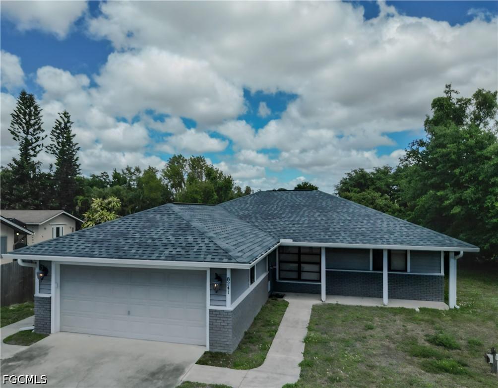 8241 Harrisburg Dr., Fort Myers, FL 33967