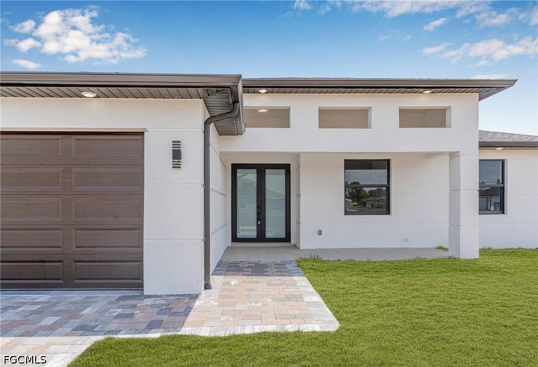 618 Raintree St., Lehigh Acres, FL 33974