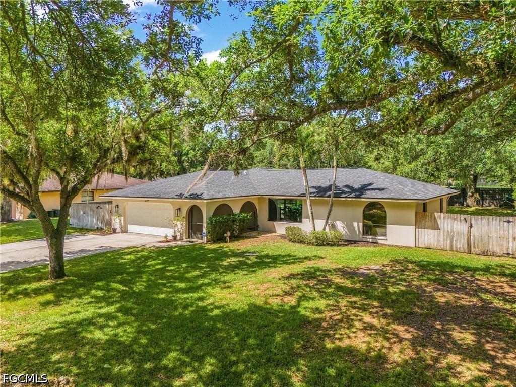 2249 River Oak Ln., Fort Myers, FL 33905