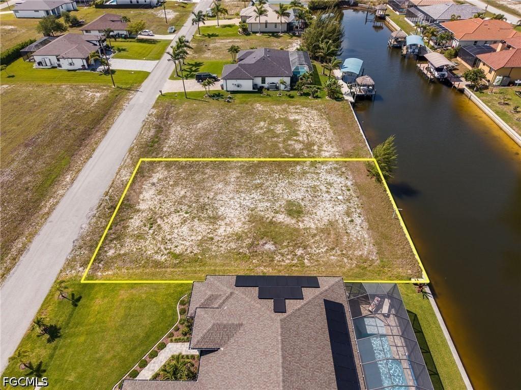 1628 NW 38th Pl., Cape Coral, FL 33993