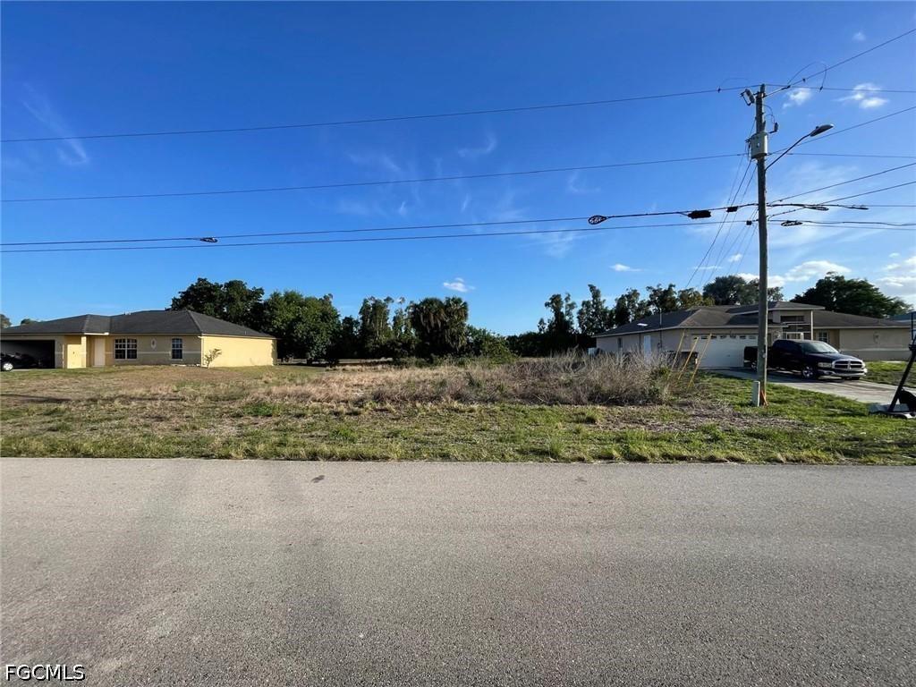 124 Preston St., Lehigh Acres, FL 33974