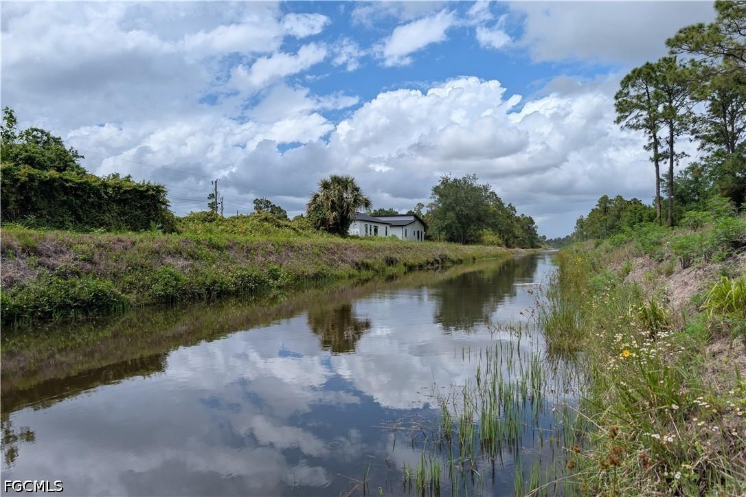 346 Genoa Ave., Lehigh Acres, FL 33974