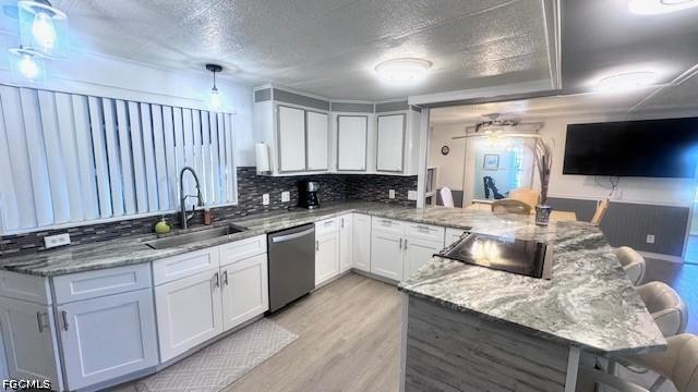 5512 Salem Ln., North Fort Myers, FL 33917