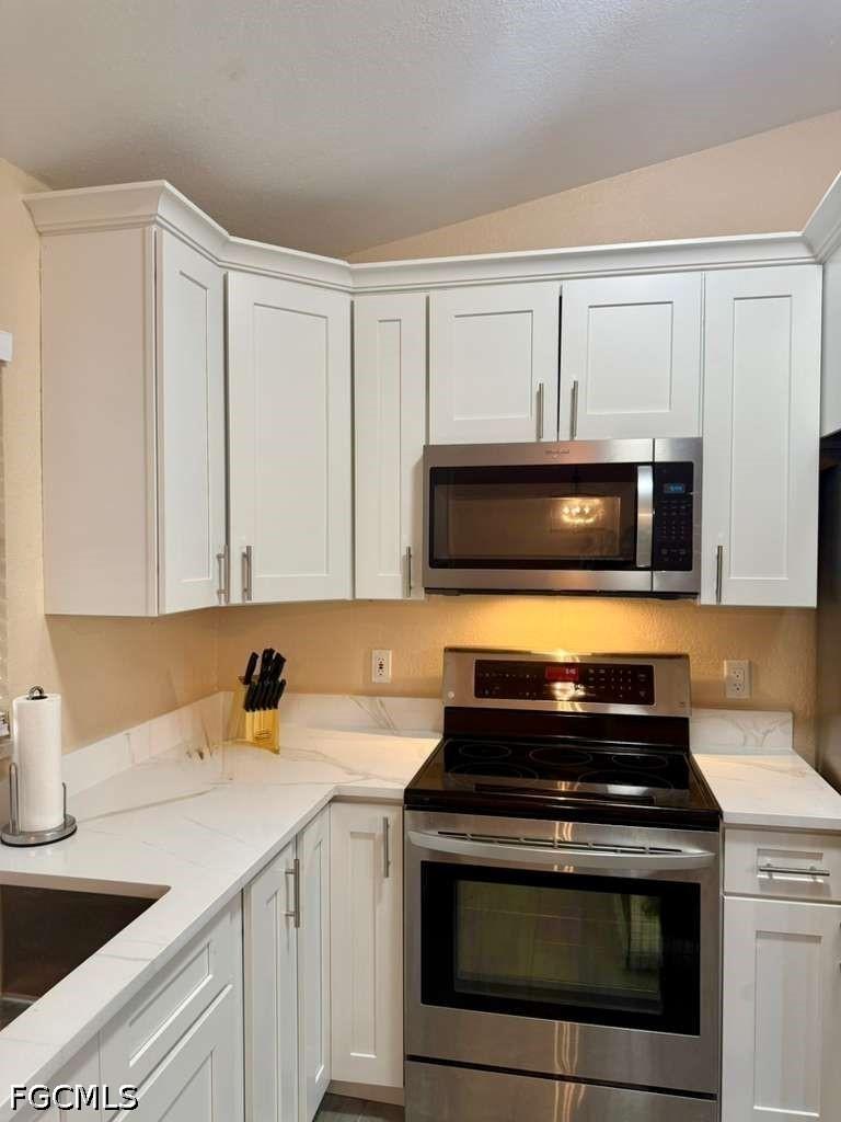 930 SW 34th St., Cape Coral, FL 33914