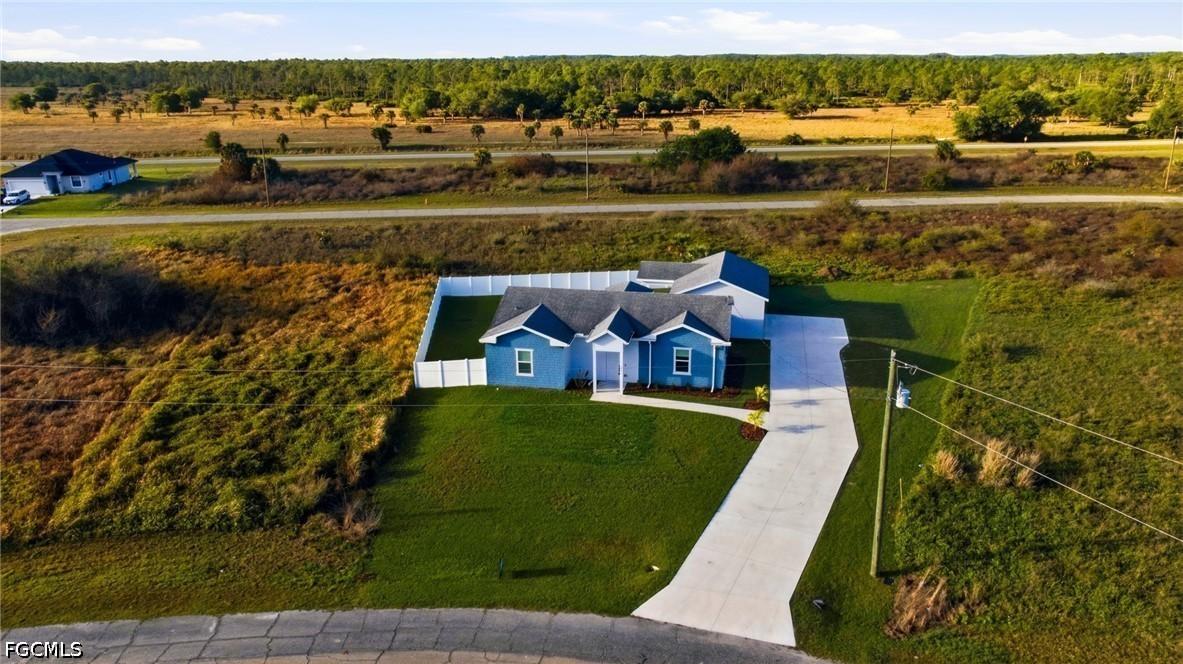 9022 Bamboo Cir., Labelle, FL 33935